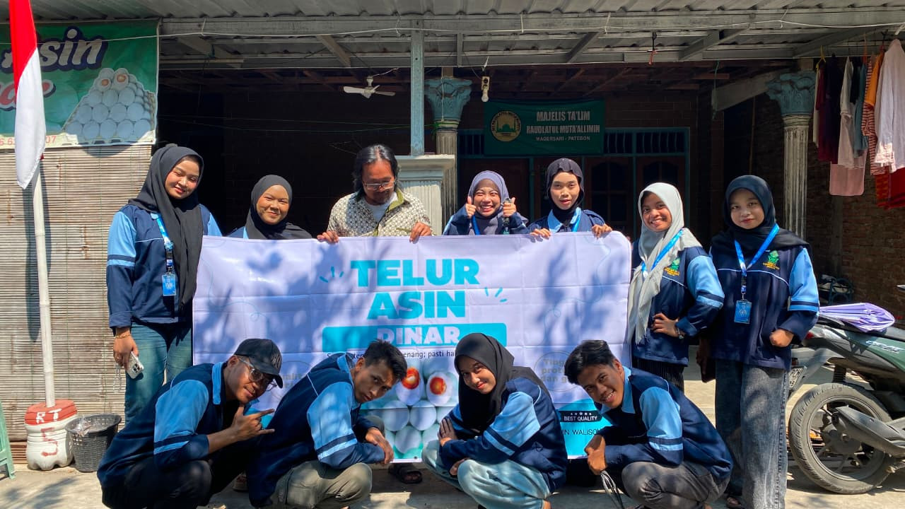 Foto dengan pelaku usaha UMKM